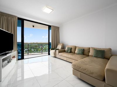31210 / 5 Harbourside Court, Biggera Waters
