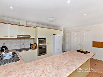 20 Glasshouse Cr, Forest Lake