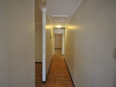 9 Kurrawan Way, Newman