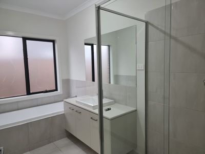 34 Biscotti Crescent, Manor Lakes