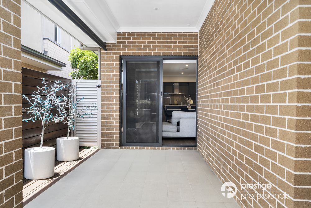 18 Silverleaf Lane, Moorebank