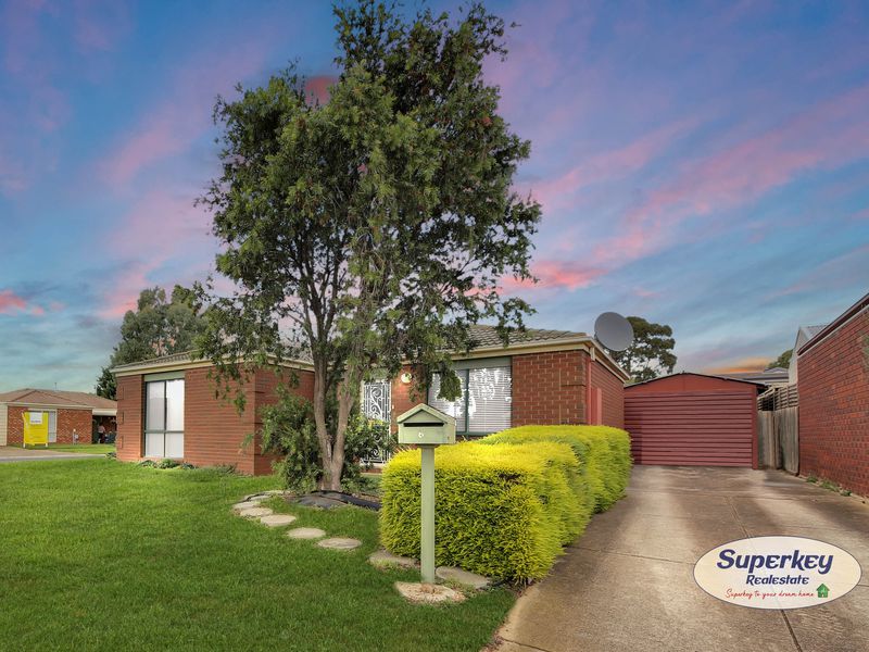 6 Wycombe Way, Werribee