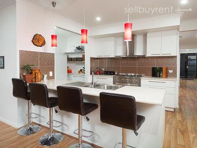 8 GILLMAN TERRACE (OFF BREWER DR), Wodonga