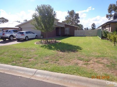 24 Dunheved Circle, Dubbo