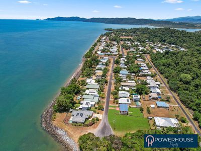 27 Feldt Street, Flying Fish Point