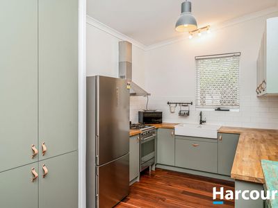 7 Caddy Avenue, West Leederville