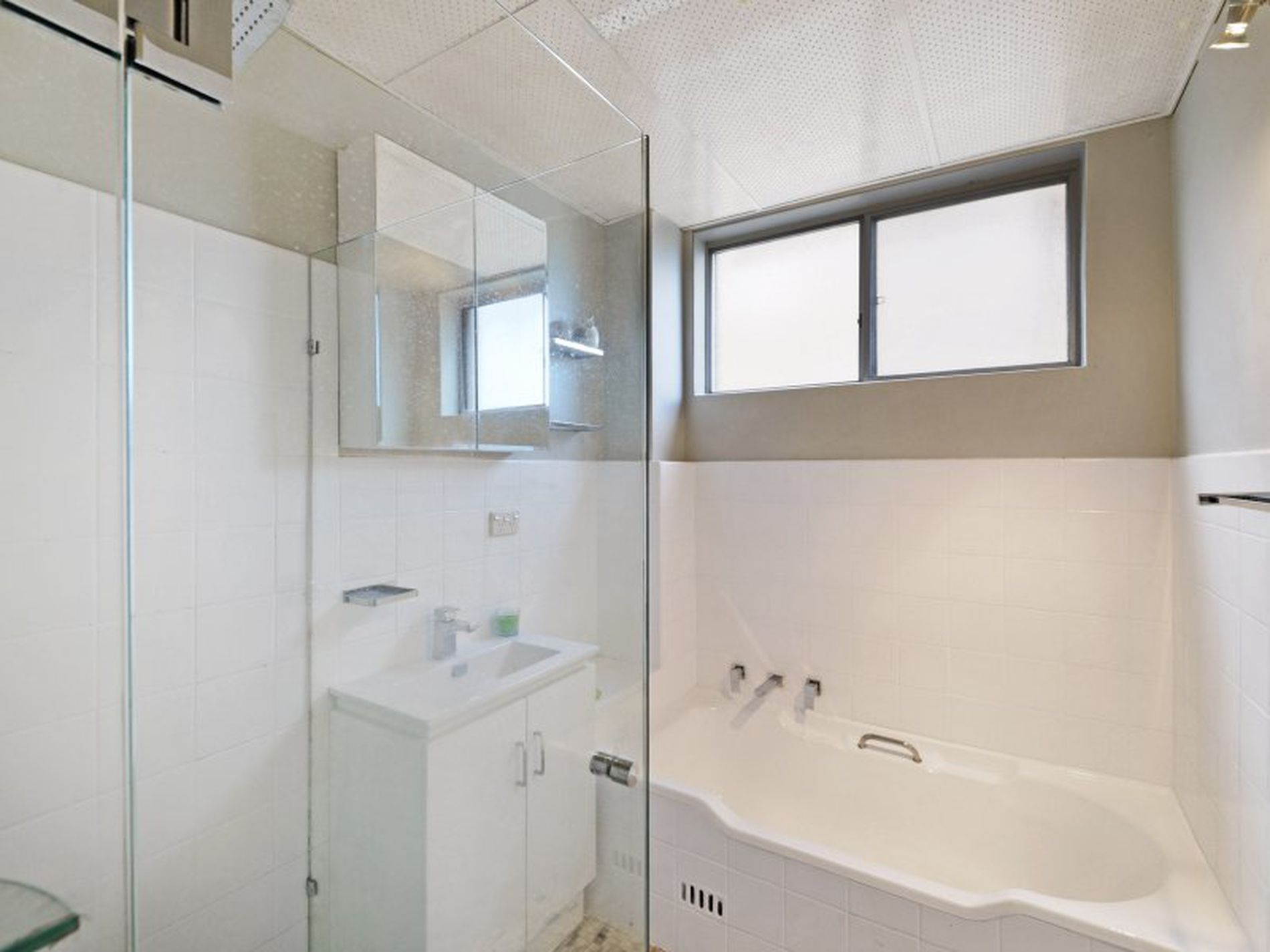 1 / 6-10 Horner Avenue, Mascot