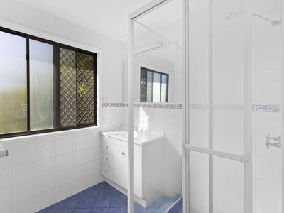 2 / 142 Carmody Road, St Lucia