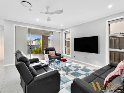 17 Redhaven Street, Caddens