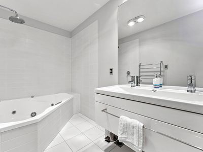 72 Duncansby Road, Stanmore Bay