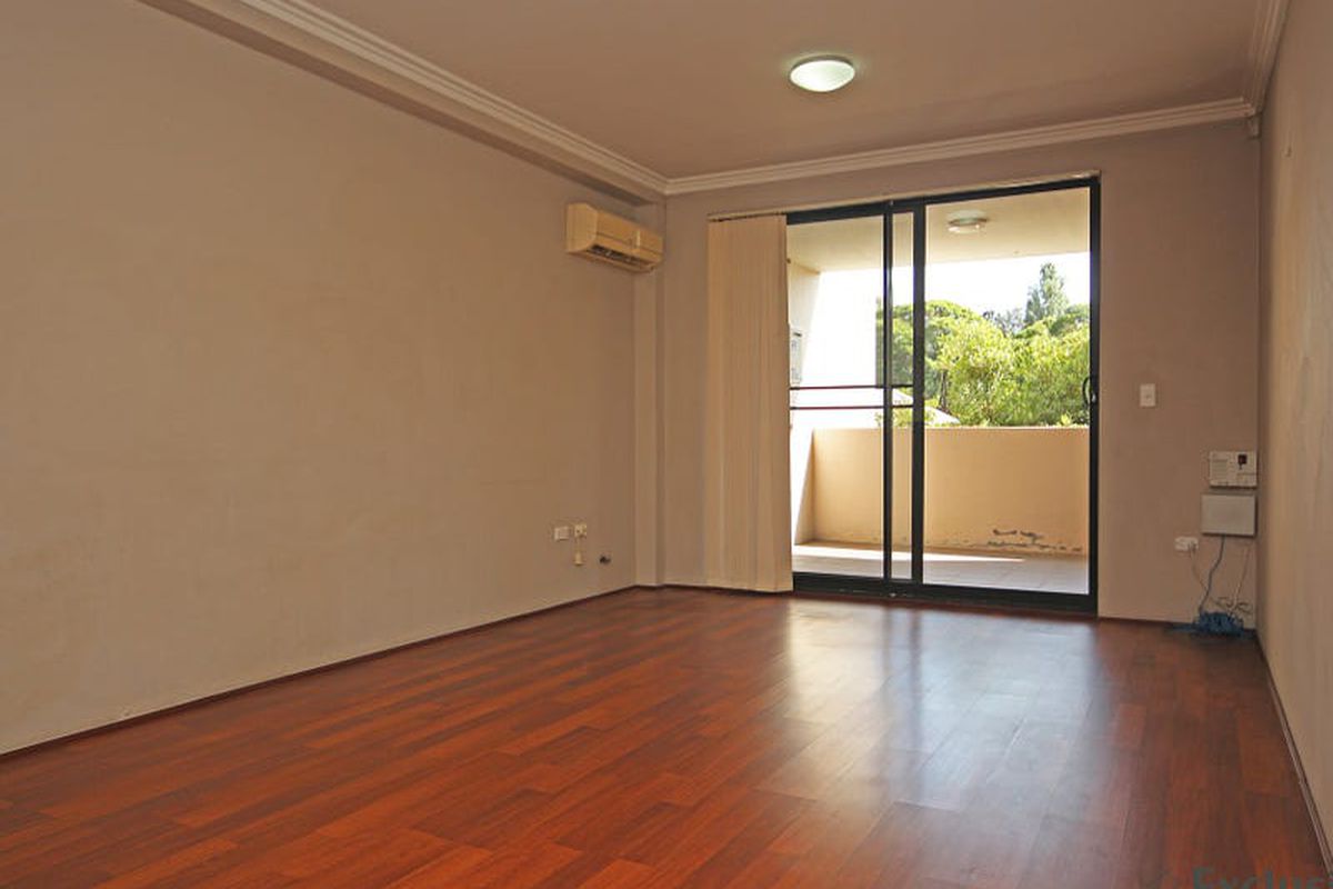 47 Henley Road, Homebush West
