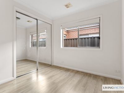 25 Emblem Way, Craigieburn