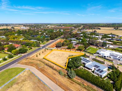 6 Orfeo Court, Griffith
