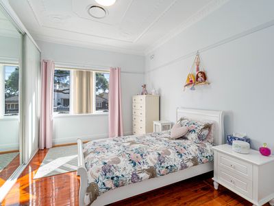 10 Bennett Avenue, Roselands