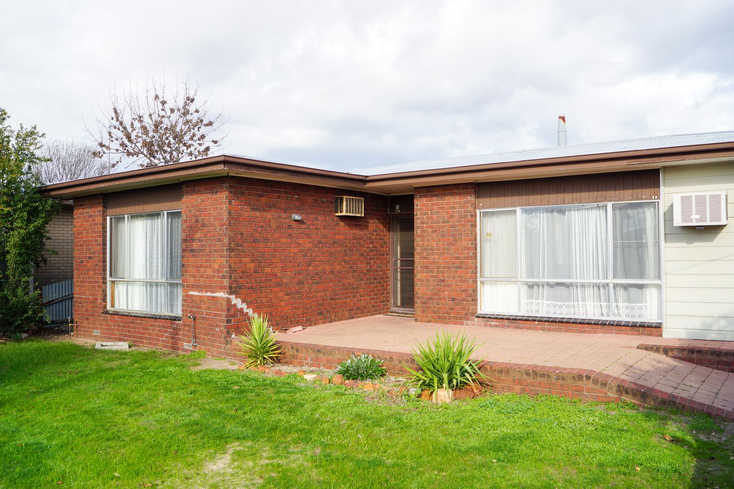 18 Howard Street, Horsham
