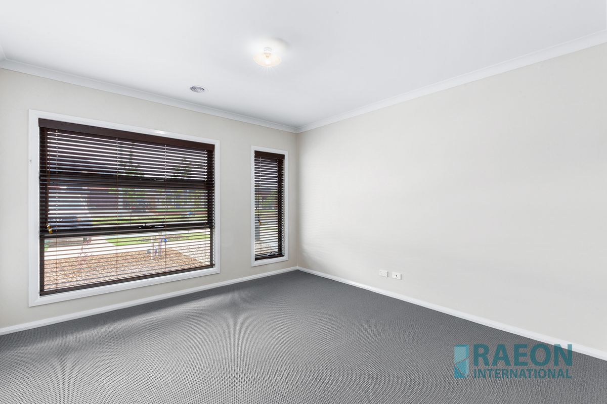 62 Welcome Parade, Wyndham Vale