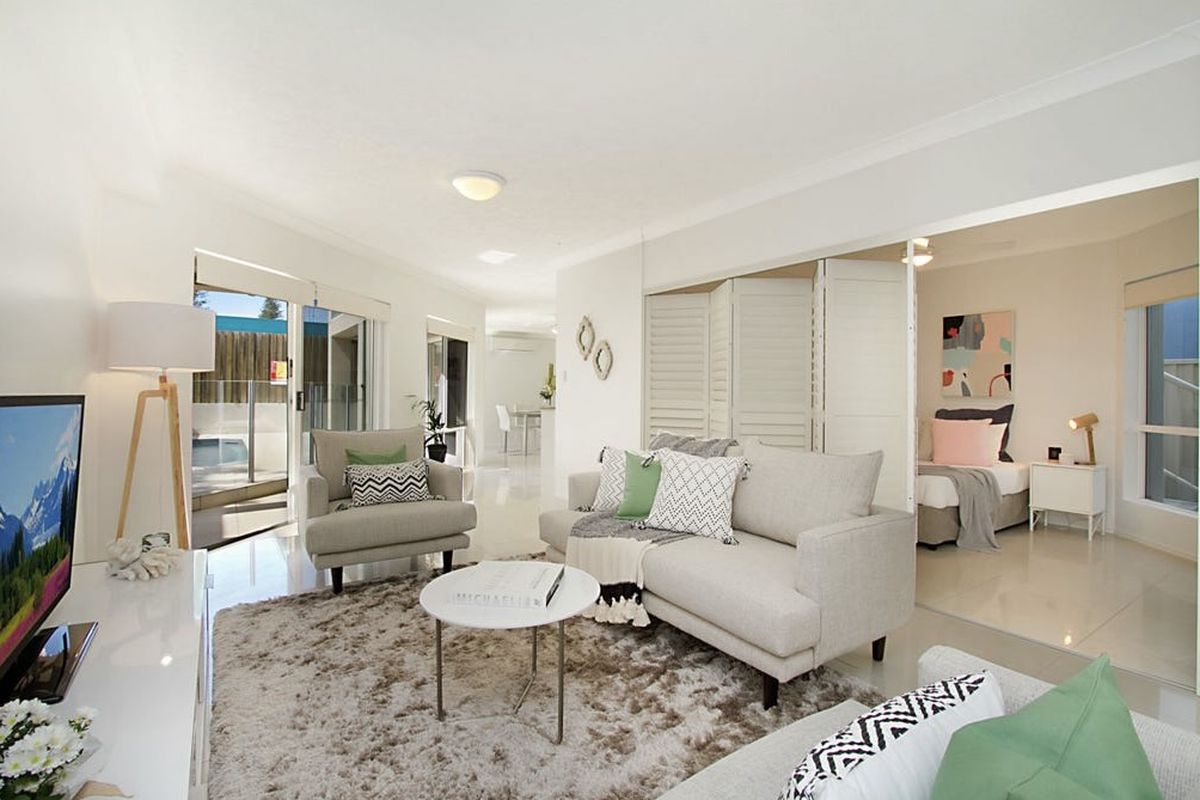 1 / 12 Tamborine Street, Mermaid Beach