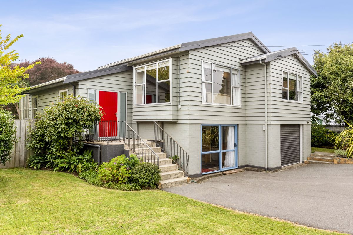 33 Ocean Road, Paraparaumu Beach