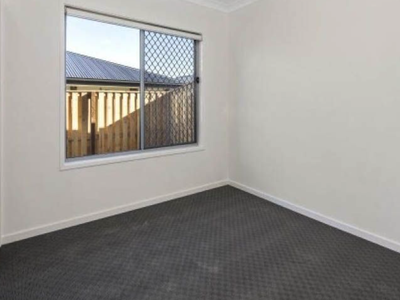 1 / 22 Christie Crescent, Bellbird Park