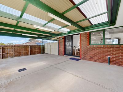 16 Geraldine Drive, Hampton Park