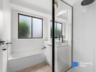 2 / 6 Nandina Court, Strathdale