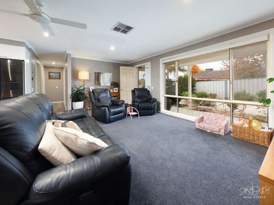 1 / 6 WHITEHALL COURT, Wodonga