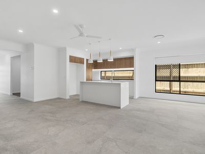 27 Boomi Ave, South Maclean