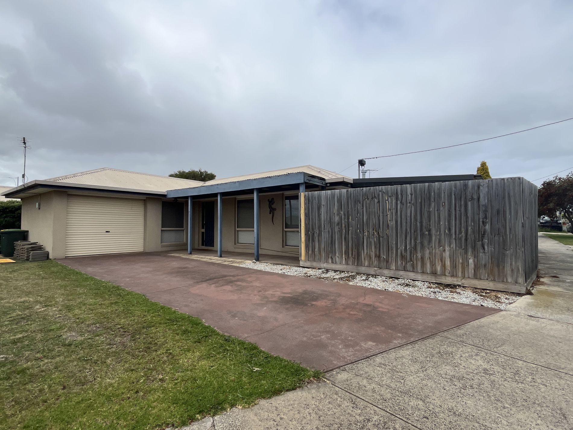 1 / 24 Cornthwaite Crescent, Leopold