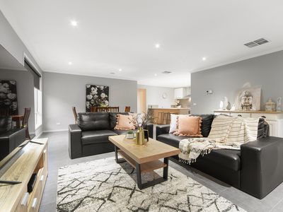 30 Moorgate Road, Clyde North