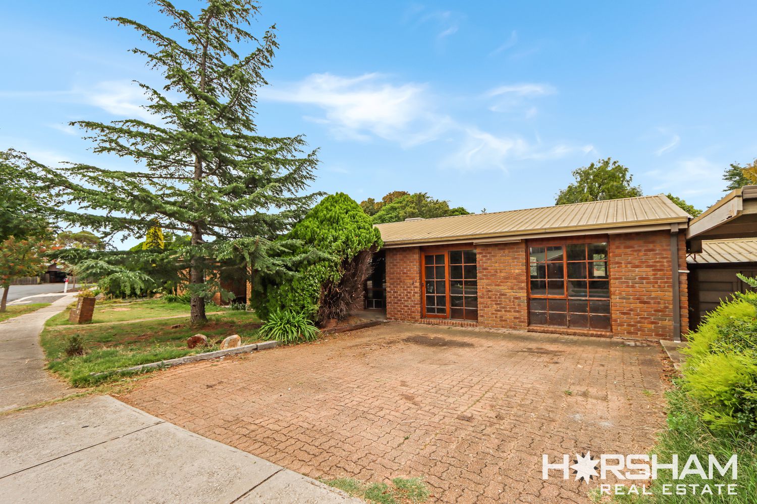 28 Windsor Crescent, Horsham