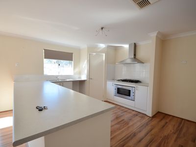 4 Ashendon Boulevard, Hammond Park