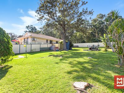 46 Lake Entrance Road, Oak Flats