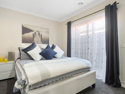 27 Waterbury Street, Cranbourne