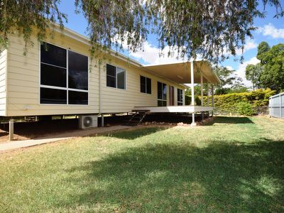 163 Kingfisher Street, Longreach