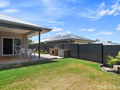1 Paperbark Way, Urangan