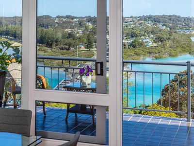 11 Hillcrest Avenue, North Narooma