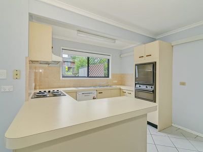 4 / 4 Amie Street, Springwood