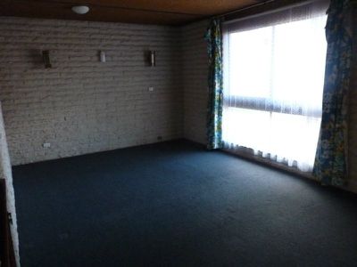 4 / 8 High Street, Horsham