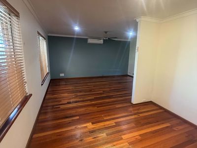 2 Abbott Way, Swan View