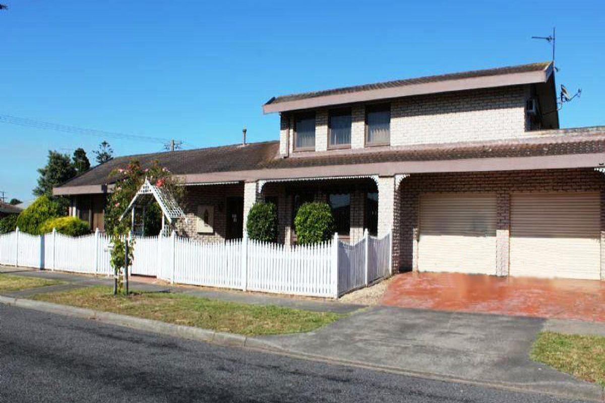 5 Ash Street, Morwell Rennie Property Sales