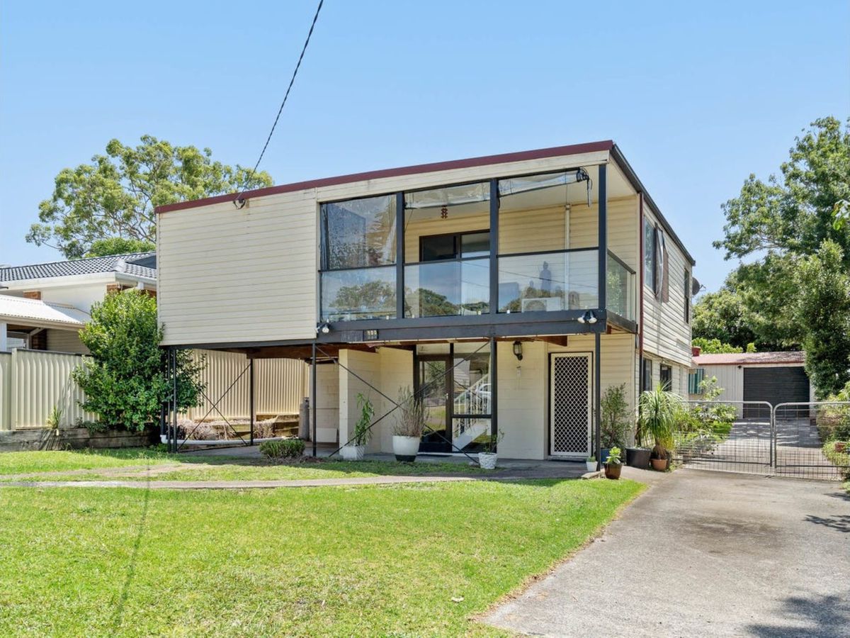100 Catherine Street, Mannering Park