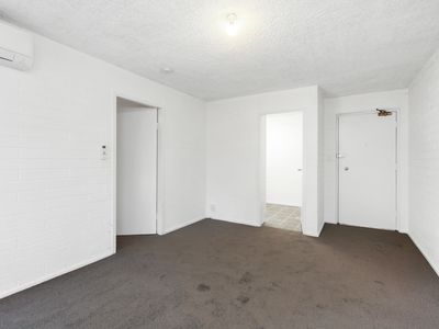 2/39-41 Hyde Street, Footscray