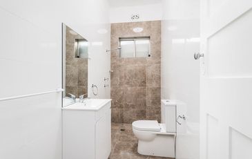 413 Anzac  Parade, Kingsford