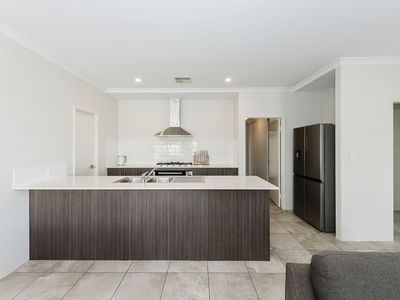 18 Yandal Way, Golden Bay