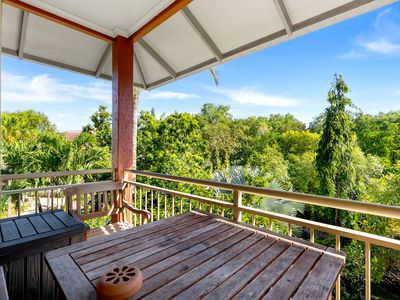 1127 / 2-10 Greenslopes Street, Cairns North