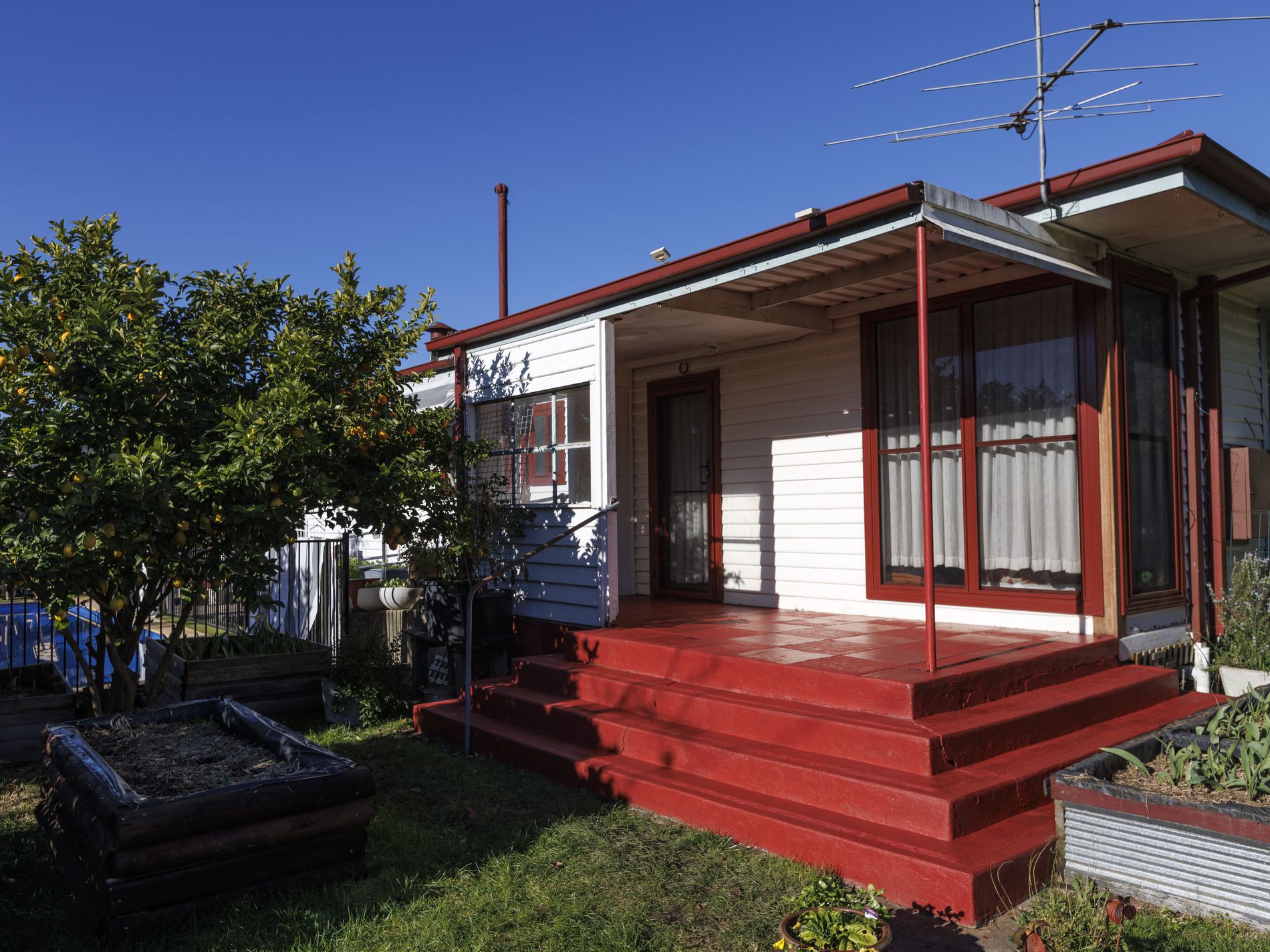 2 Simmonds Street, Mount Beauty