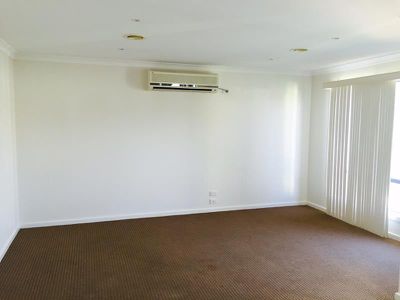 1 / 12 Montana Drive, Werribee