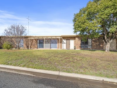 43 Hampden Street, Finley