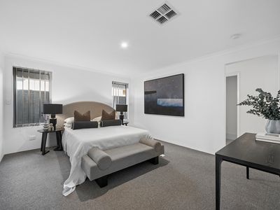 21 Claystone Loop, Piara Waters