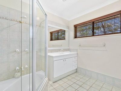 129 Kloske Road, Burbank
